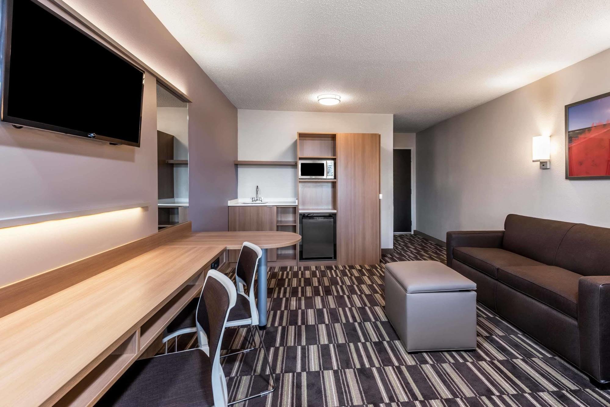 Hotel Microtel & By Wyndham 3*