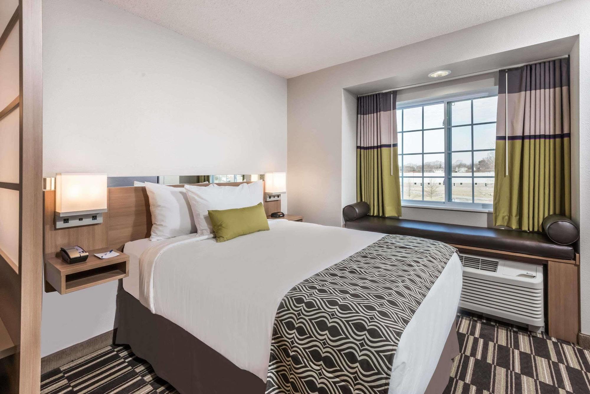 Microtel & By Wyndham Beaver Falls